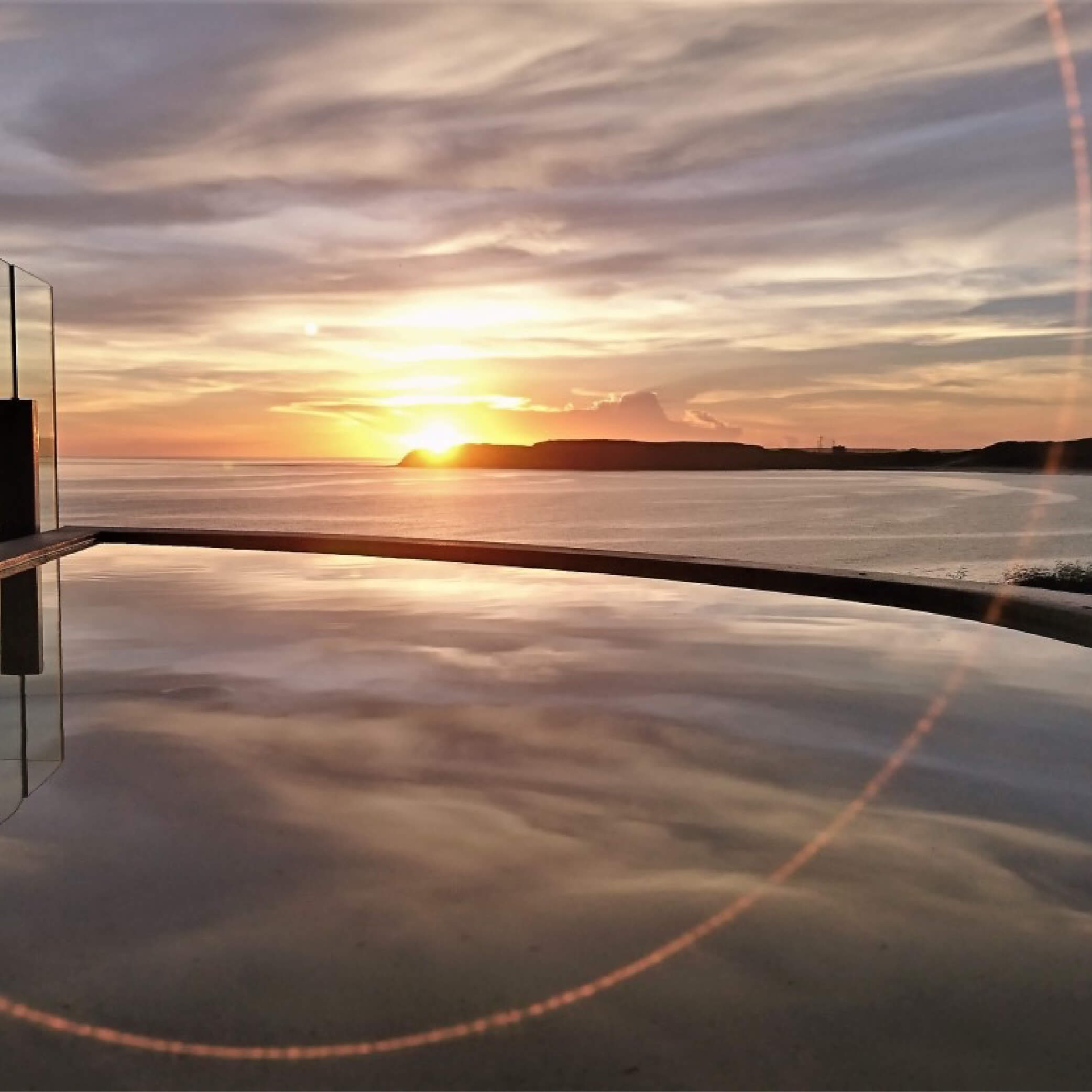 Sunlife晨居的品牌BYREDO 和 KARL LAGERFELD是那。故事水岸莊園精選的飯店沐浴備品, 莊園座落於澎湖本島南方寧靜的海灘旁。